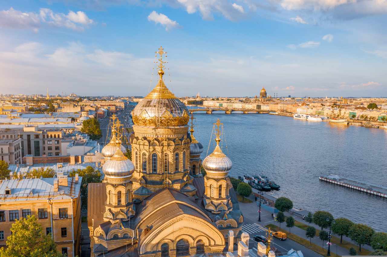 Schone Fluss Durch Sankt Petersburg Ebenbild