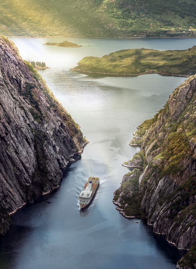 Zum Angebot Havila Voyages Kirkenes Bergen