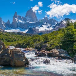argentinien-patagonien-mount-fitz-roy-klein-g-466896606.jpg