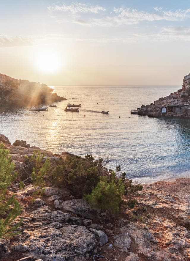 Zu den Angeboten Spanien Ibiza: Cala Carbe Strand