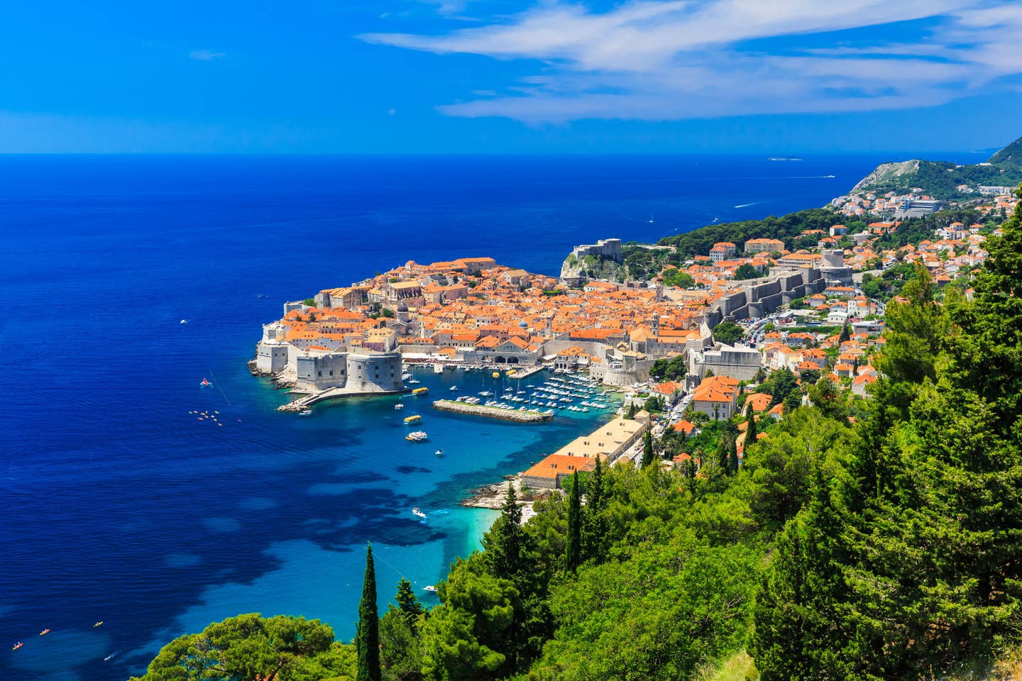 Dubrovnik – Blick über die Stadt von der Küste aus