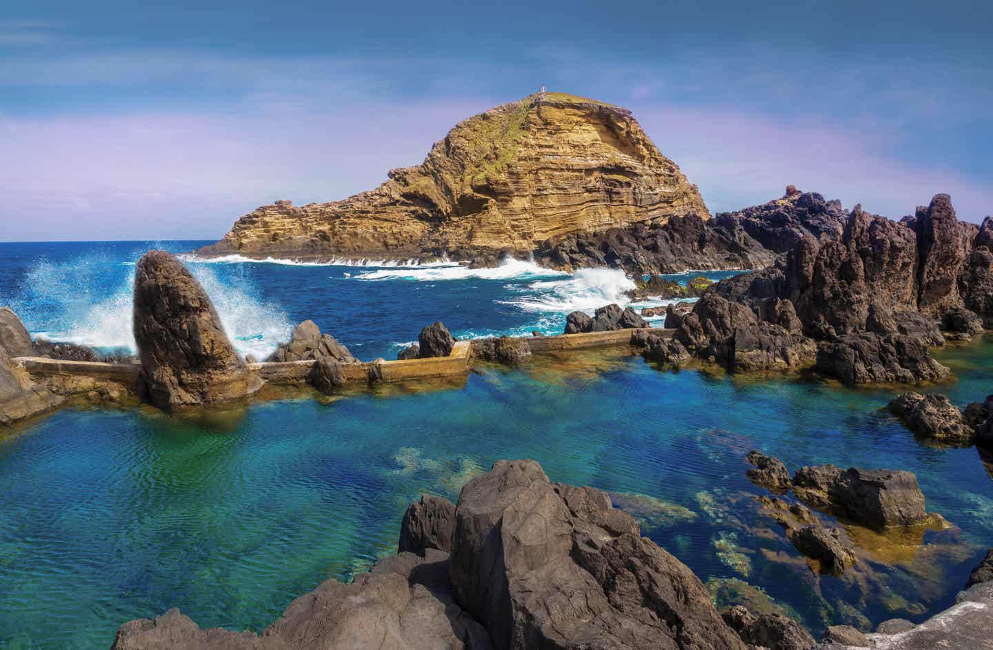 Naturpools in den Felsen von Porto Moniz direkt am Atalantik