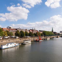 bremen-weser-schlachte-t-163182149.jpg