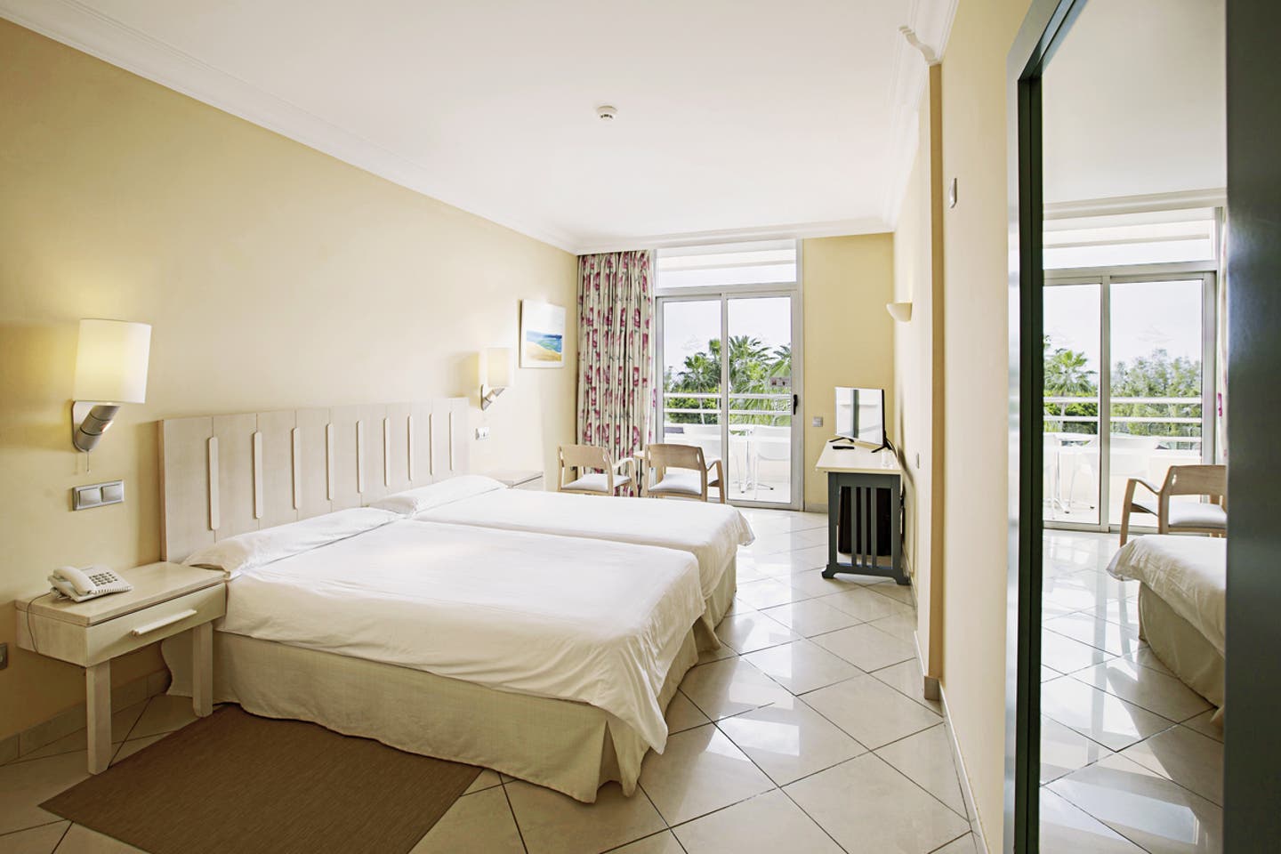 Wohnbeispiel Doppelzimmer Meerseite/Poolseite