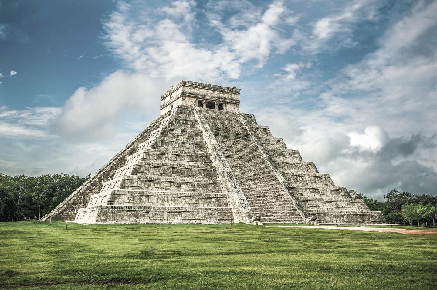 Mexiko beste Reisezeit: Kukulcán-Pyramide in Chichen Itza