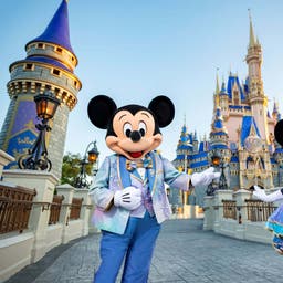 disney-world-resort-magic-kingdom-mickey-und-minnie.jpg