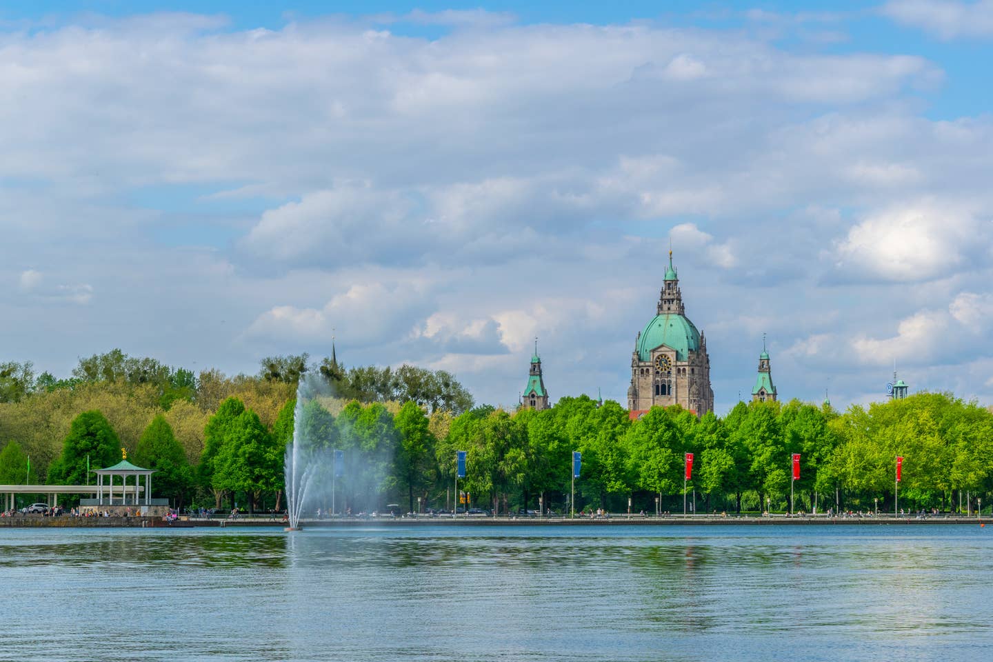 Hannover – Rathaus und Maschsee