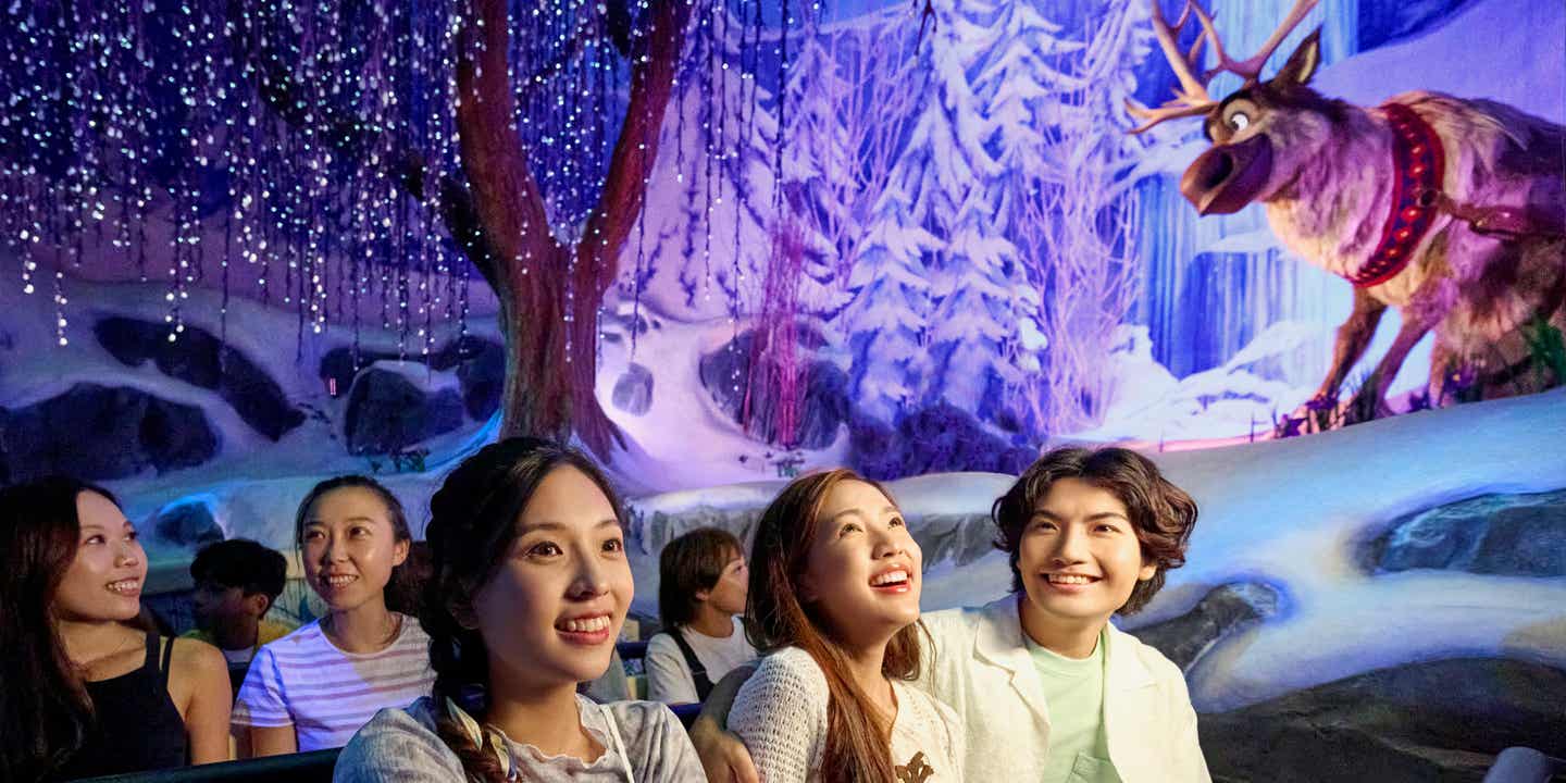 Disney Adventure World: World of Frozen