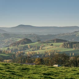 deutschland-rhoen-panorama-landschaft-g-502874388.jpg