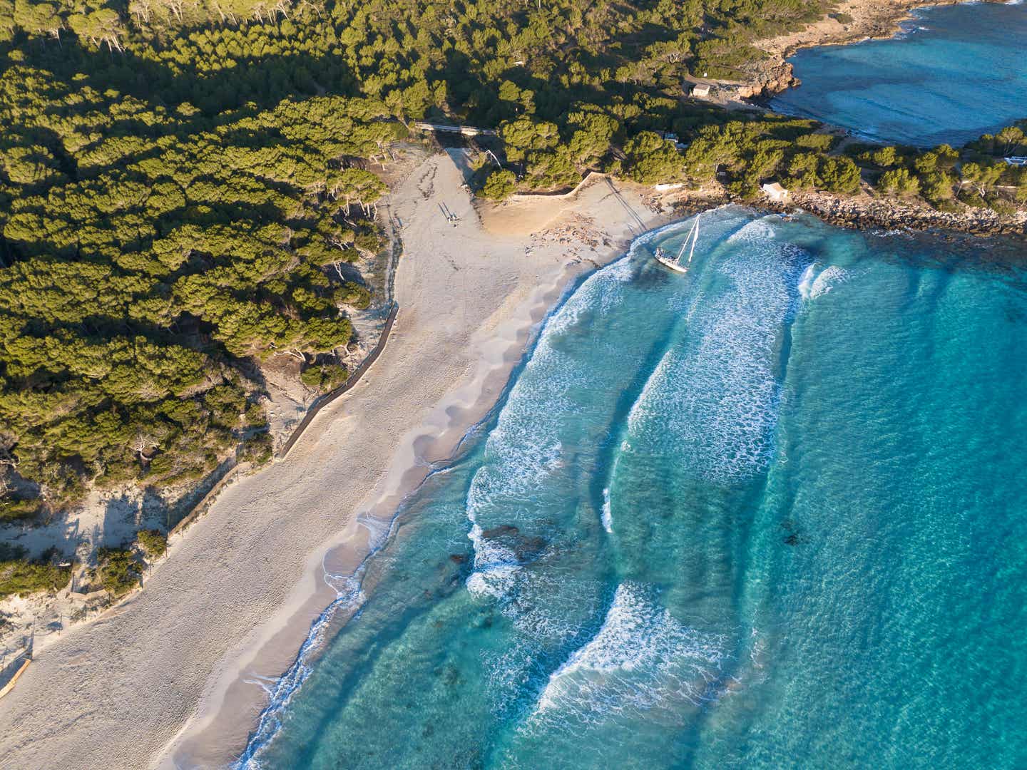 Cala Agulla von oben: Mallorca im Sommer