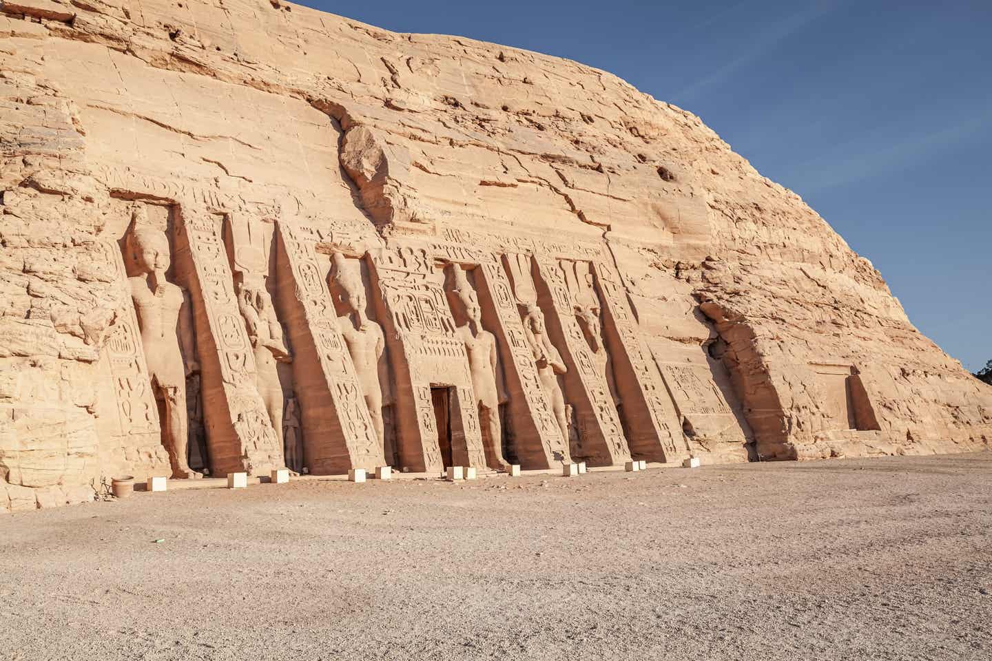 Der Tempel Nefertari - Benannt nach der Königsgemahling von Pharao Ramses II