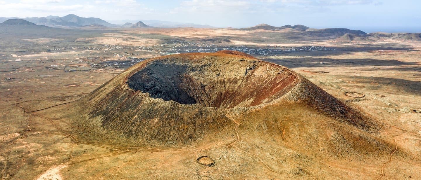 Vulkankrater Calderón Hondo aus der Drohensicht