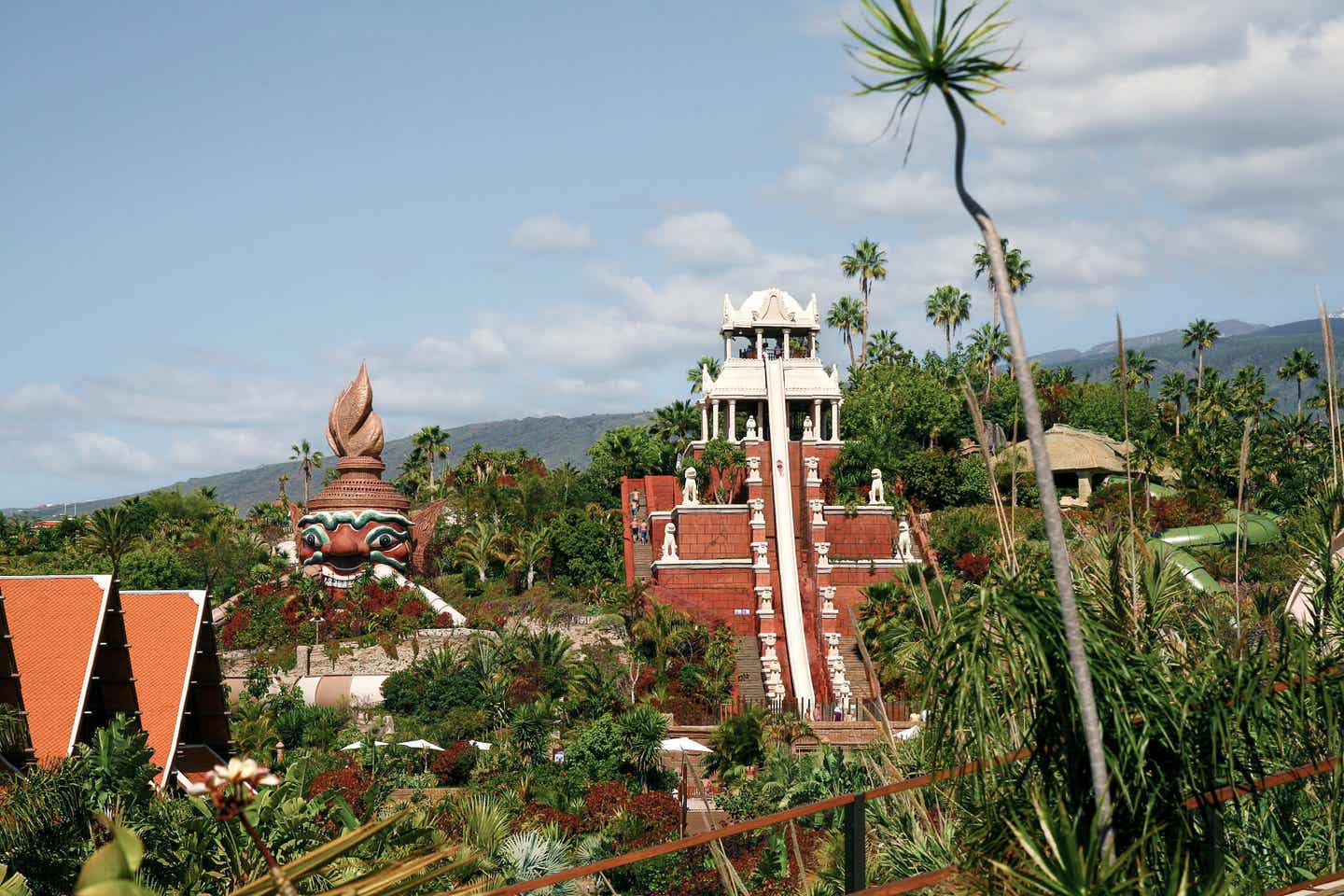 Costa Adeje Urlaub mit DERTOUR. Wasserrutsche im Siam Park