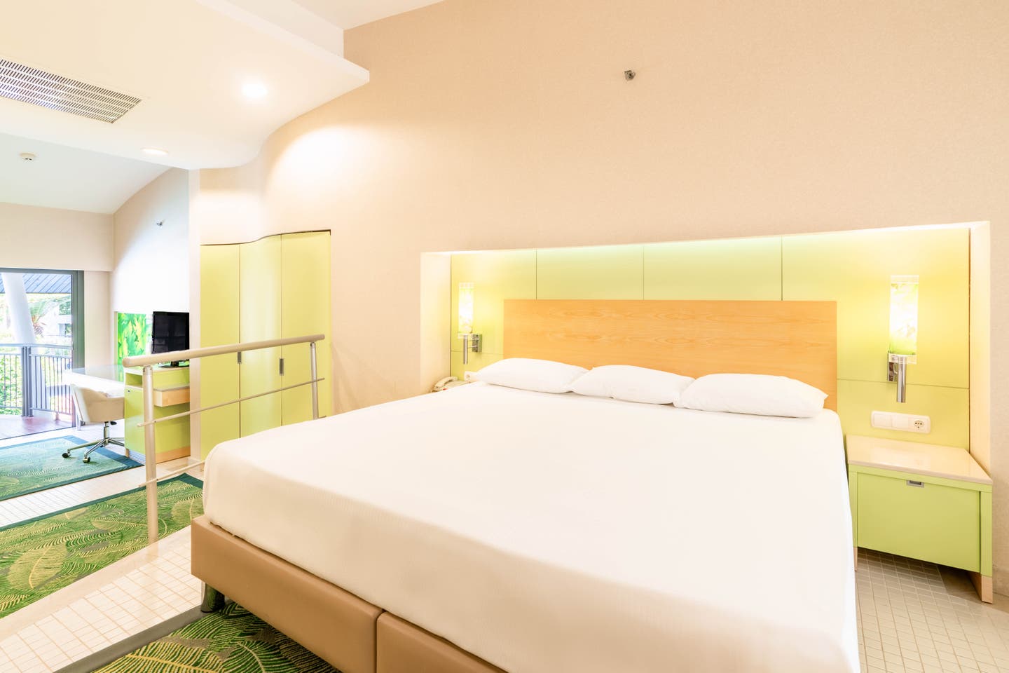 Blick aufs Bett des Villa Junior Suites