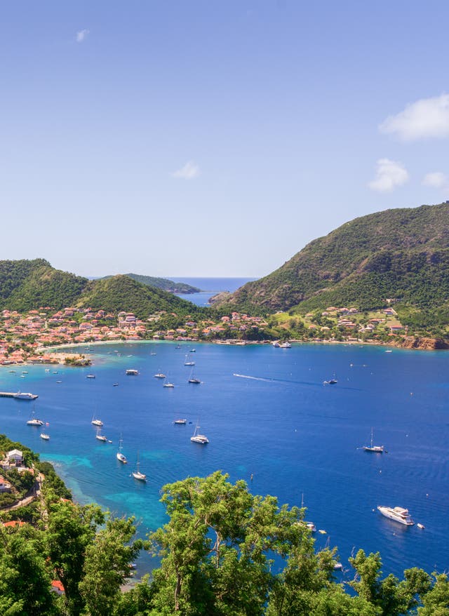 Guadeloupe Urlaub Guadeloupe Urlaub mit DERTOUR. Die Insel Terre de Haut, Guadeloupe aus der Luft aufgenommen