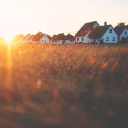 deutschland-ferienwohnung-traumhafte-aussicht-bei-sonnenuntergang-g-609689666.jpg