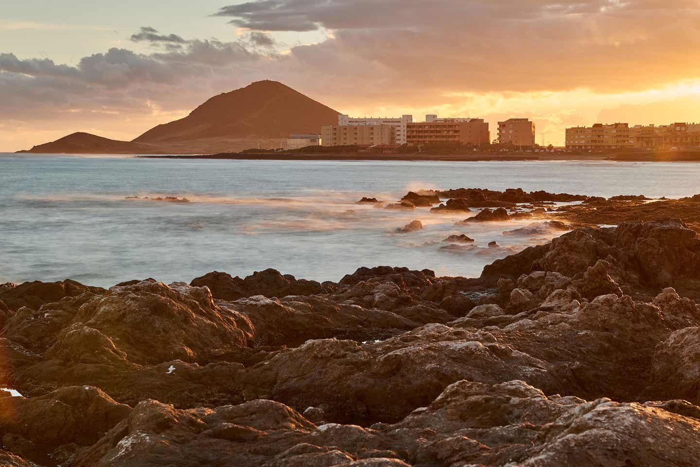 Kanaren Sonnenuntergang Meer Hotel Kueste