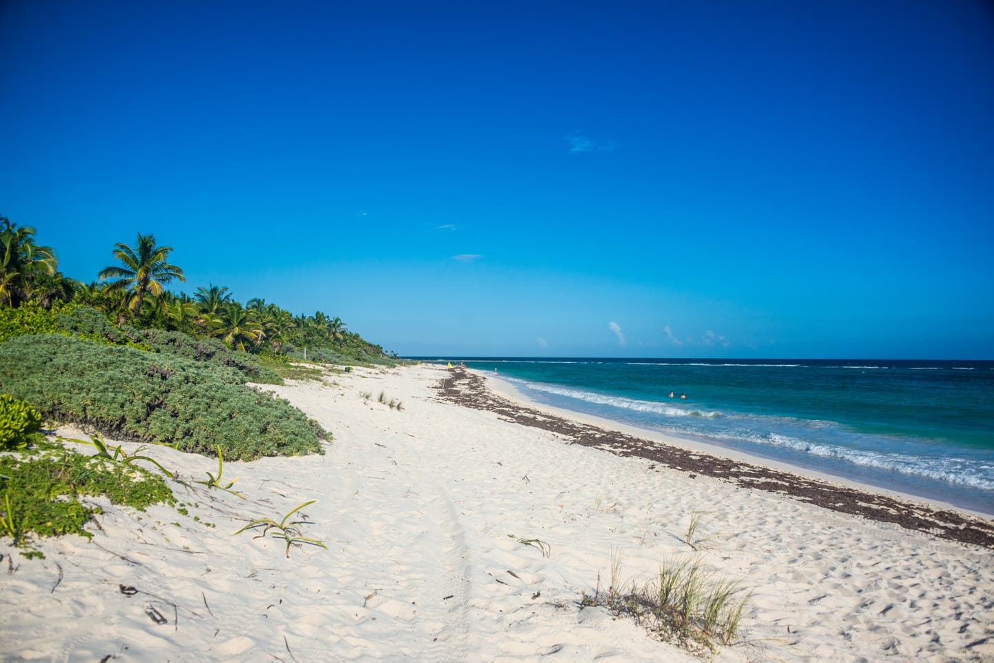 Cancun Sehenswürdigkeiten: der einsame Xcacel-Strand bei Cancun