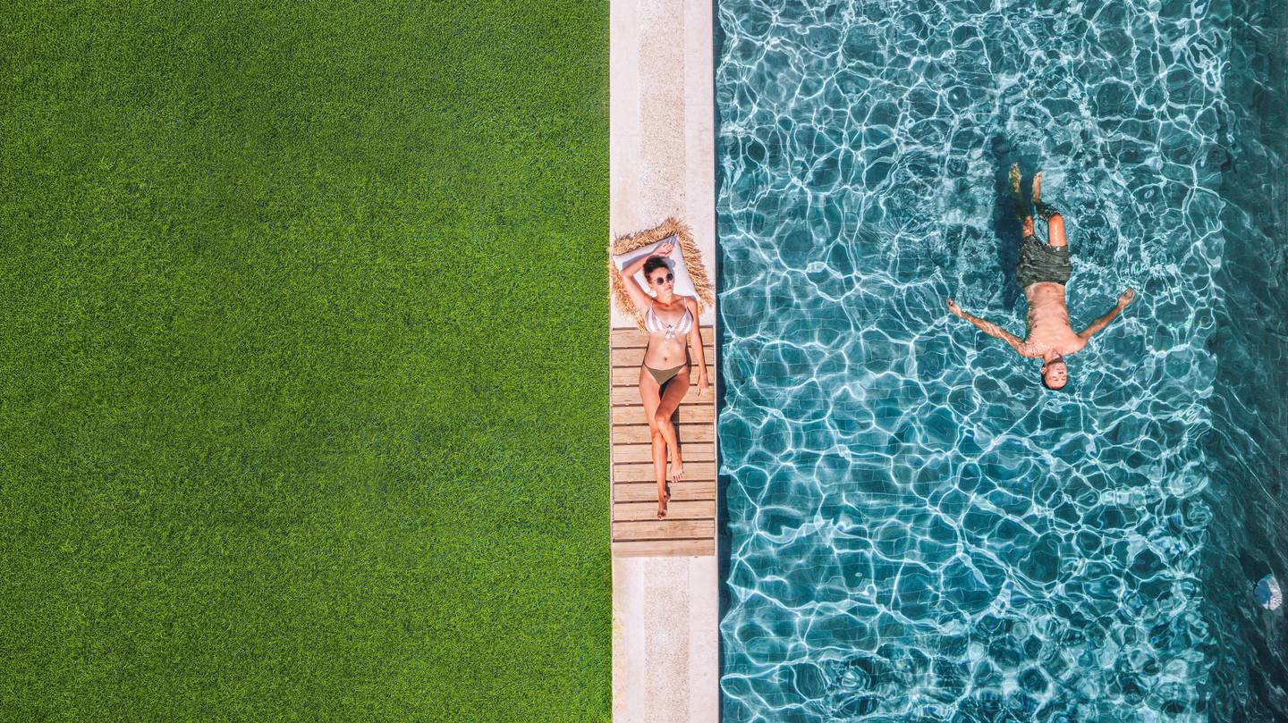 All-Inclusive-Urlaub: zum Beispiel Entspannen am und im Pool