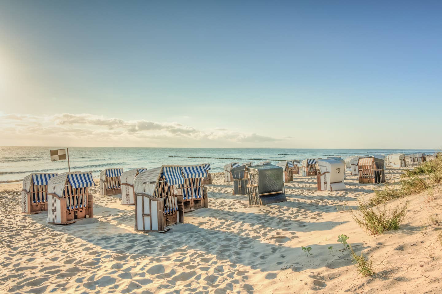 Usedom Urlaub mit DERTOUR. Ostseestrand auf Usedom mit Strandkörben