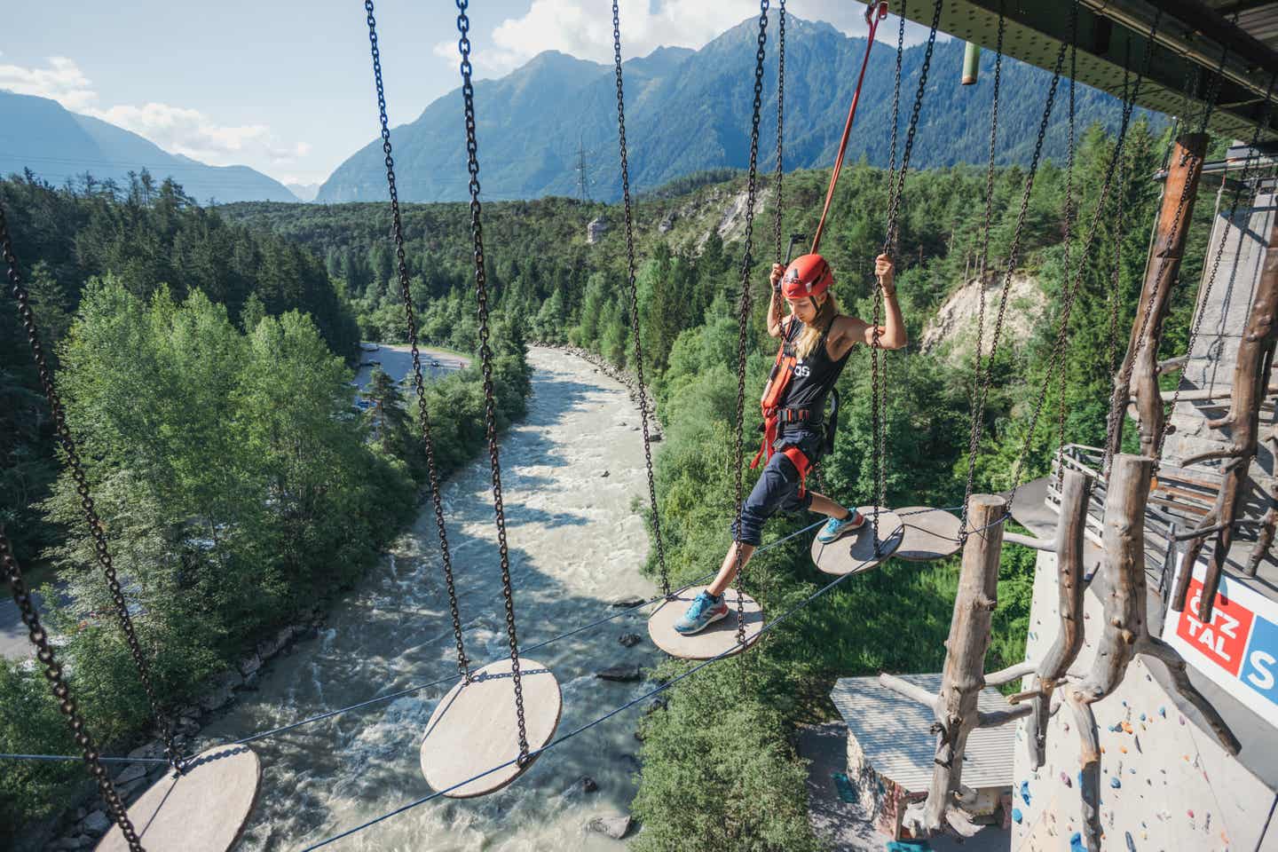 Hochseilgarten in der Area 47 in Österreich