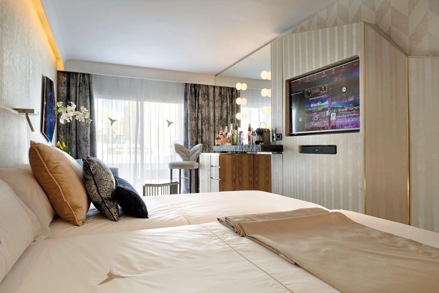 Wohnbeispiel Doppelzimmer Superior Swim-Up (Club)