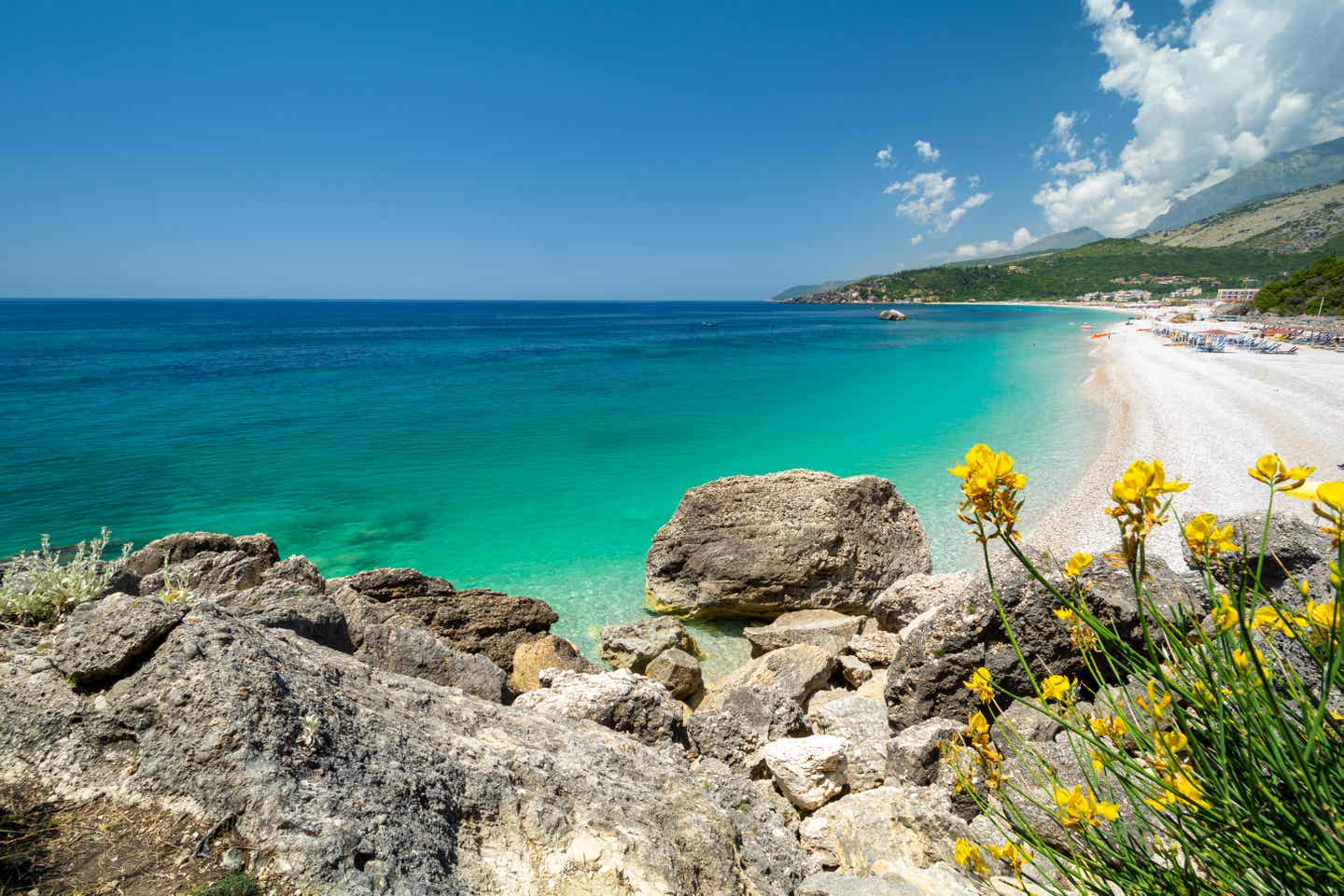 Klares Wasser am Livadhi Strand: so schön ist Albanien