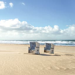 deutschland-nordsee-sylt-strand-mit-strandkorb-g-175201306.jpg