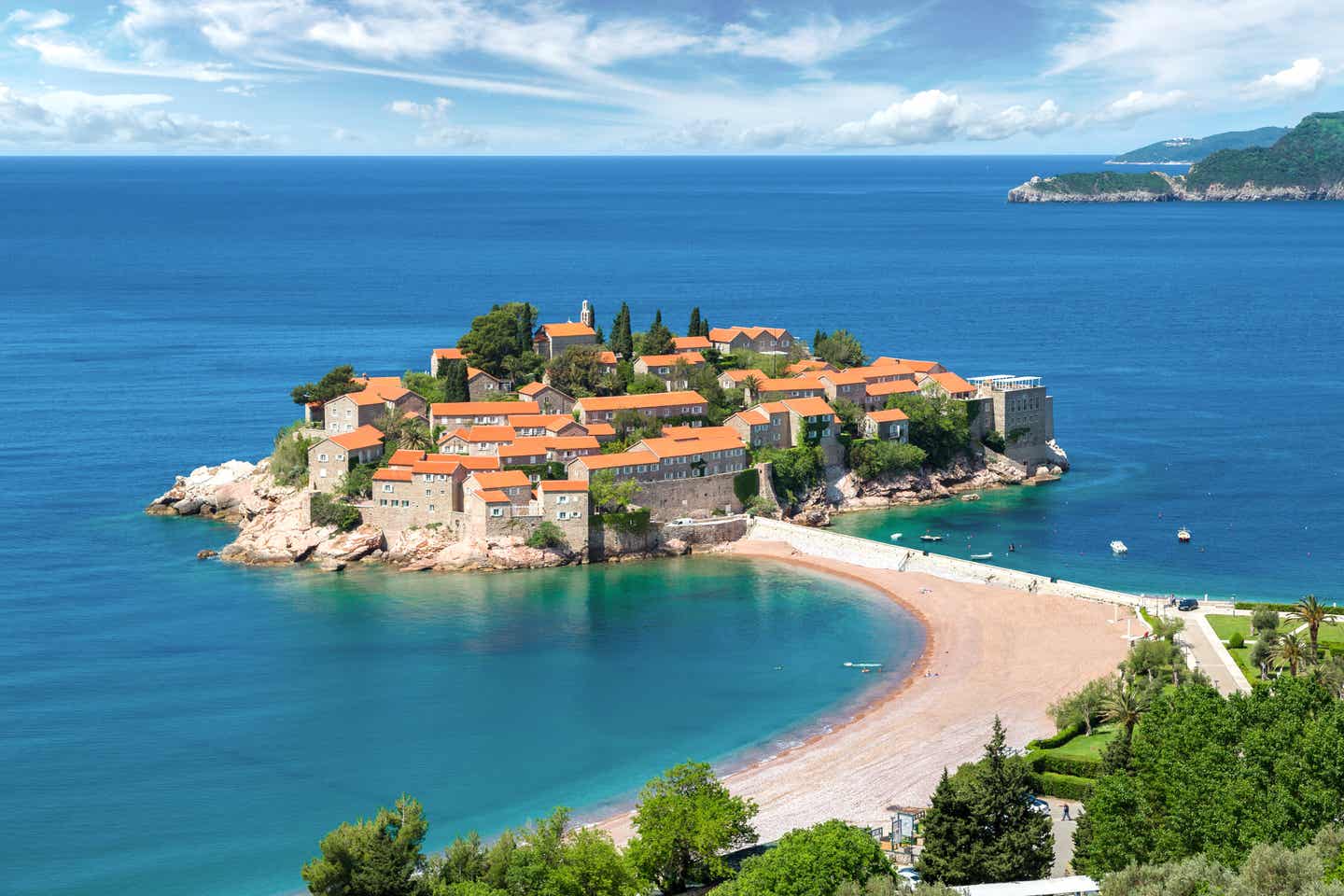Strand in Montenegro: Sveti Stefan Insel in Budva