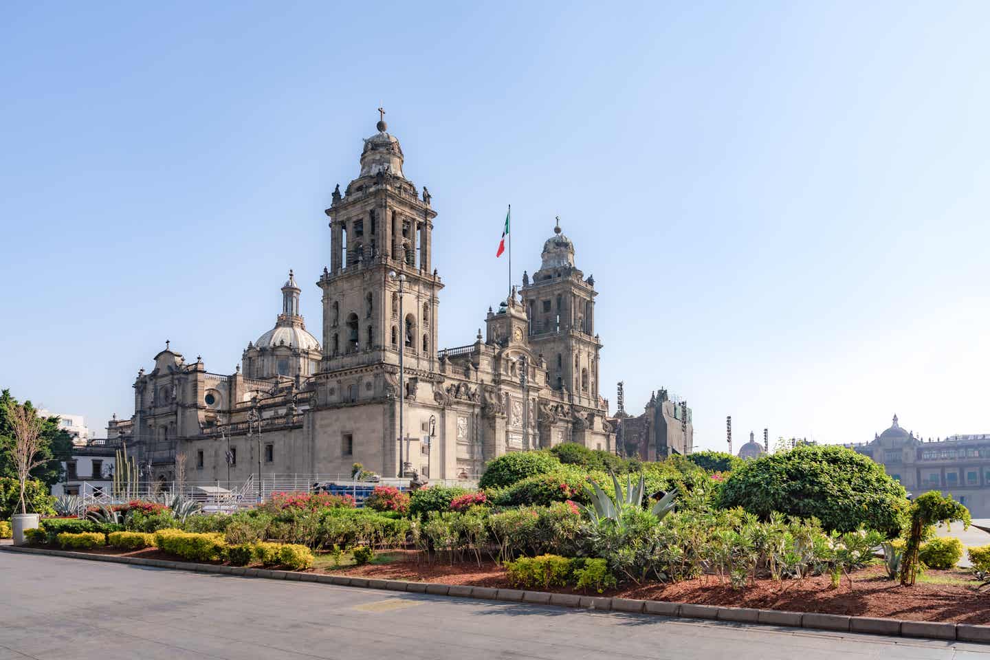 Städtetrip Mai: Kathedrale von bunten Gärten in Mexiko Stadt