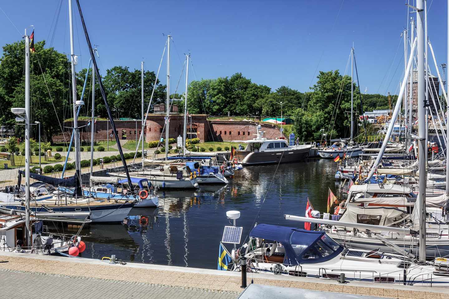 Boote im Hafen von Kolberg