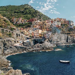 italien-ligurien-cinque-terre-manarola-g-976414424.jpg