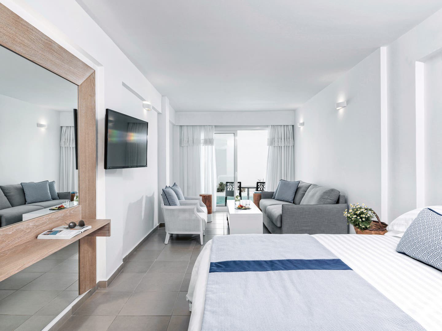 Wohnbeispiel Juniorsuite mit Gemeinschaftspool