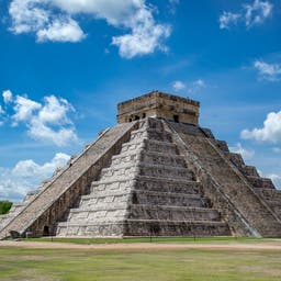 mexiko-pyramide-chichen-itza-g-943502014.jpg