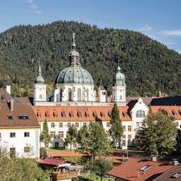 deutschland-bayern-kloster-ettal-g-923315940.jpg