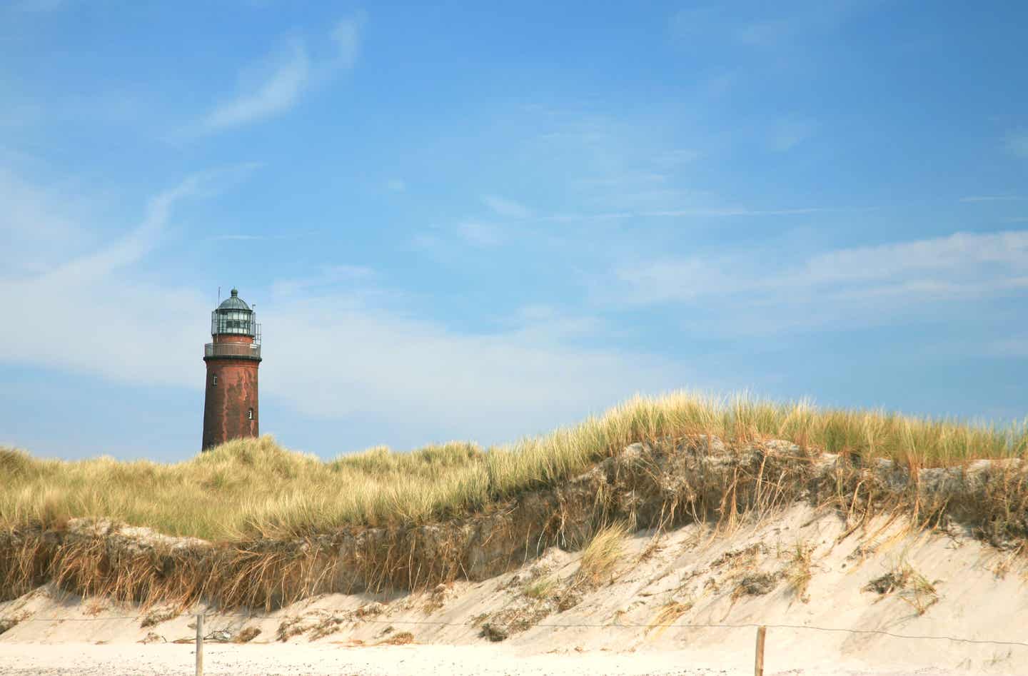 Sehenswerter Leuchtturm in der Vorpommerschen Boddenlandschaft