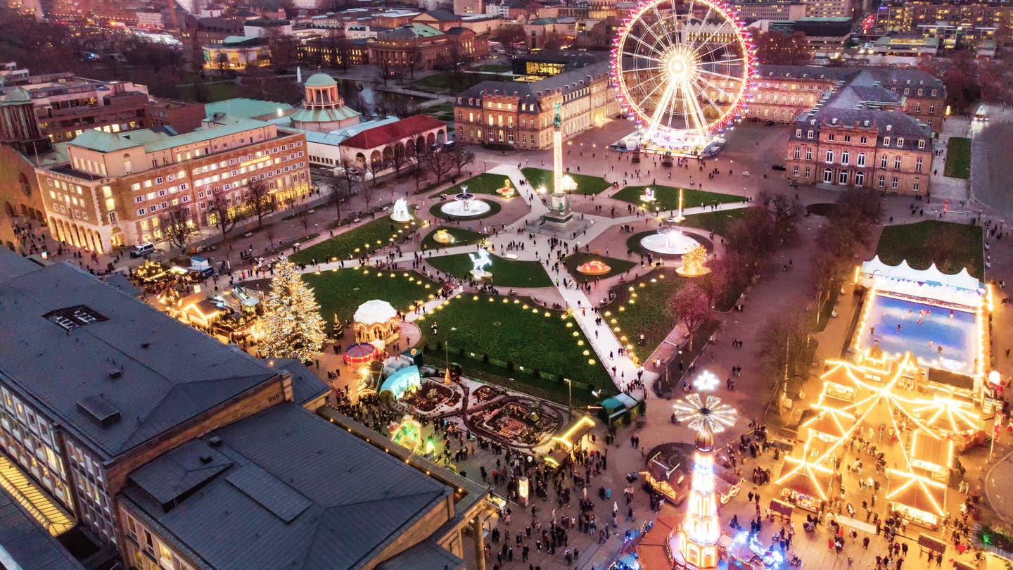 Der Stuttgarter Weihnachtsmarkt aus der Vogelperspektive
