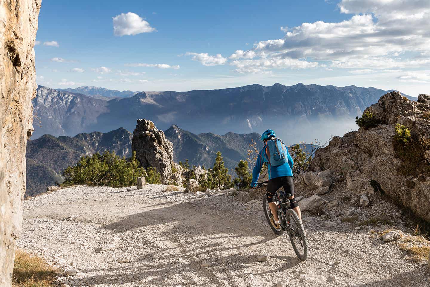 Downhill Mountainbike-Tour am Gardasee in Italien