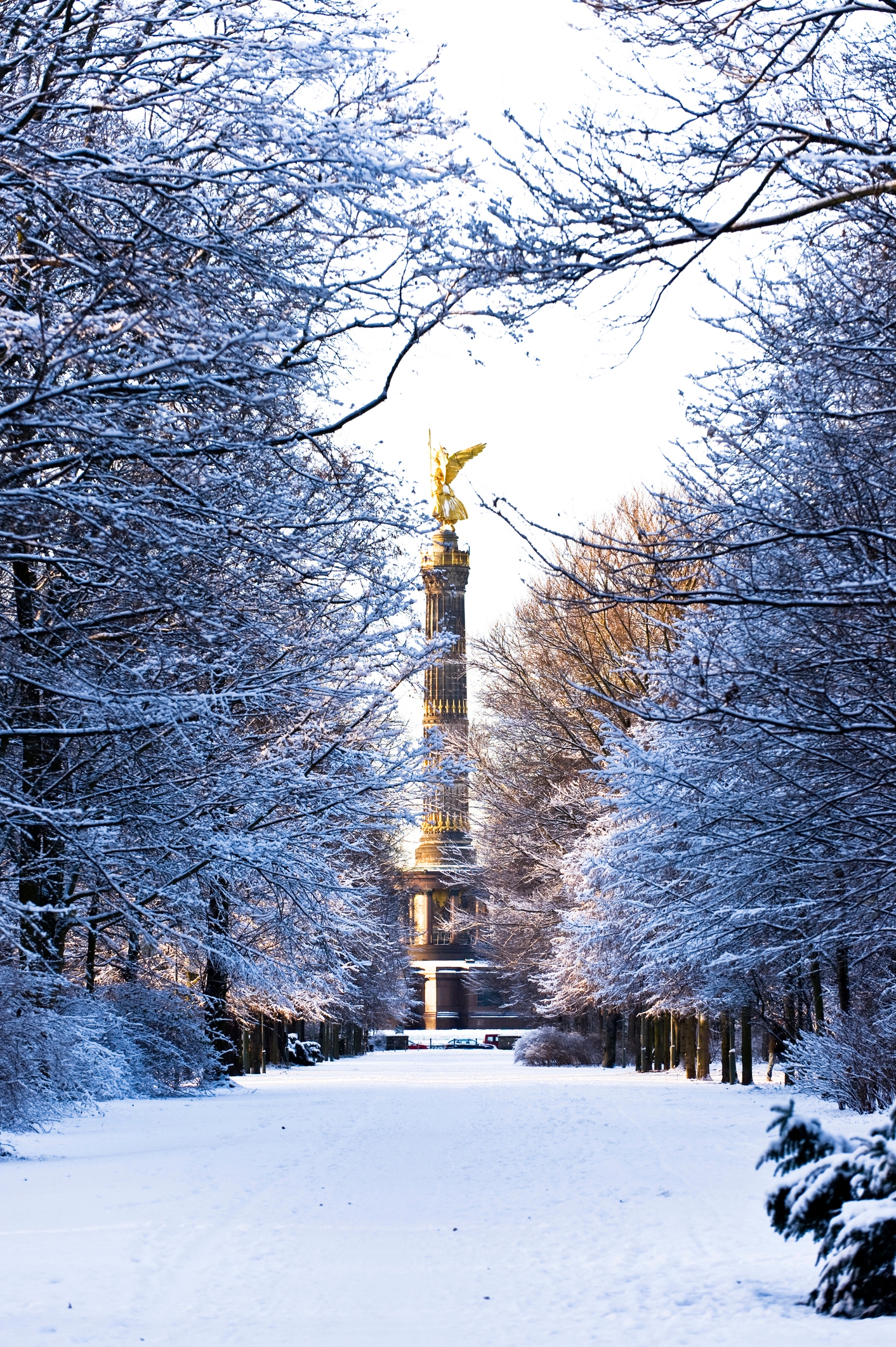 Winter In The City - Städtereisen im Winter Berlin Siegessäule