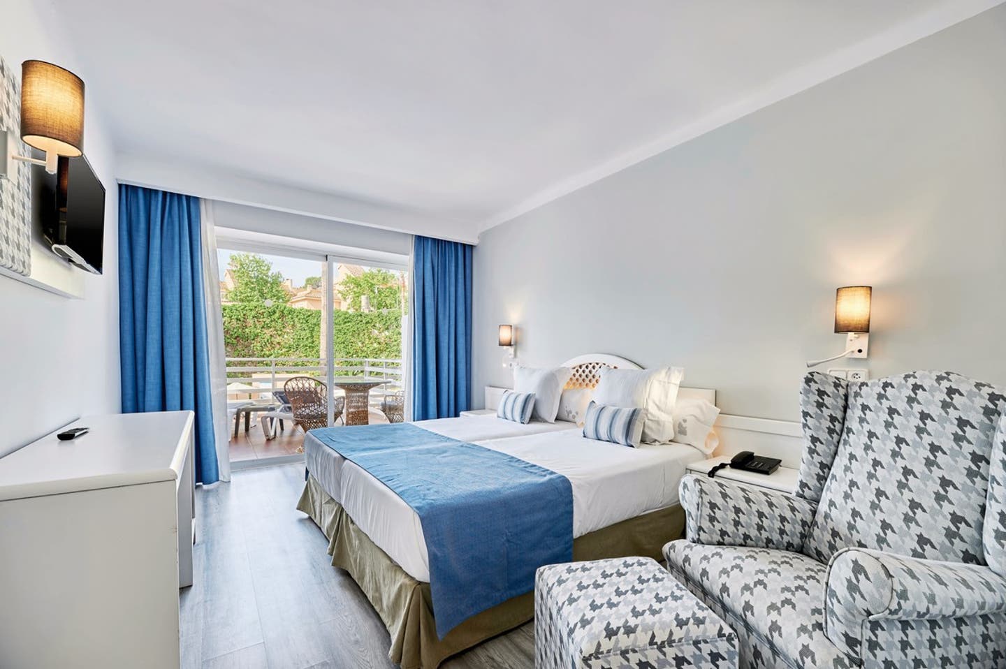 Wohnbeispiel Doppelzimmer Poolblick 