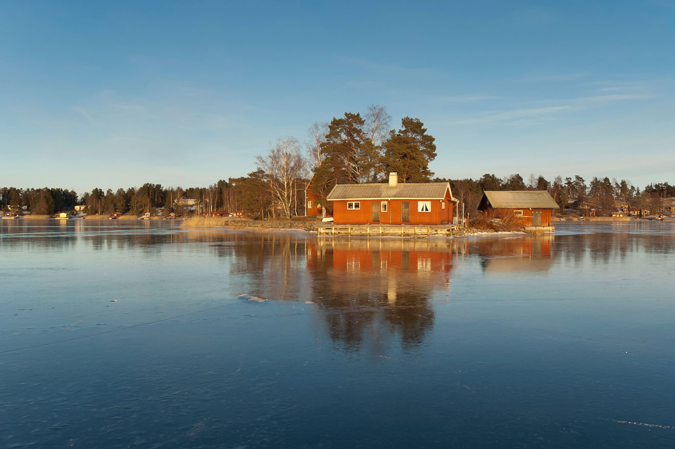 Rotes Holzhaus in Schweden