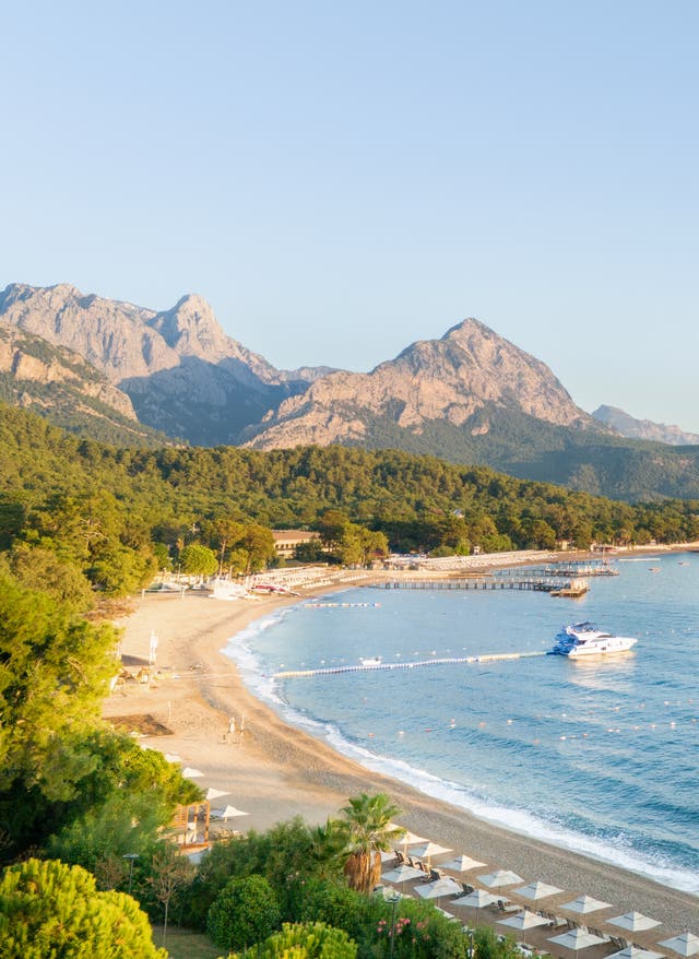 Angebote in der Türkei All inclusive Urlaub in der Türkei - Strand in Oeluedeniz