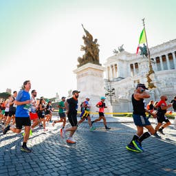 marathon-rom-piazza-venezia-pa.jpg