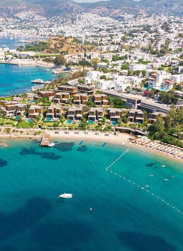Bodrum Strände Bodrum Strände mit türkisfarbenem Wasser und Jachthafen