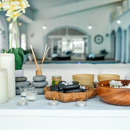 wellnessurlaub-entspannung-spa-pool-g-1369101247.jpg