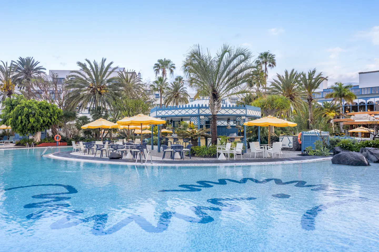 Pool Poolbar