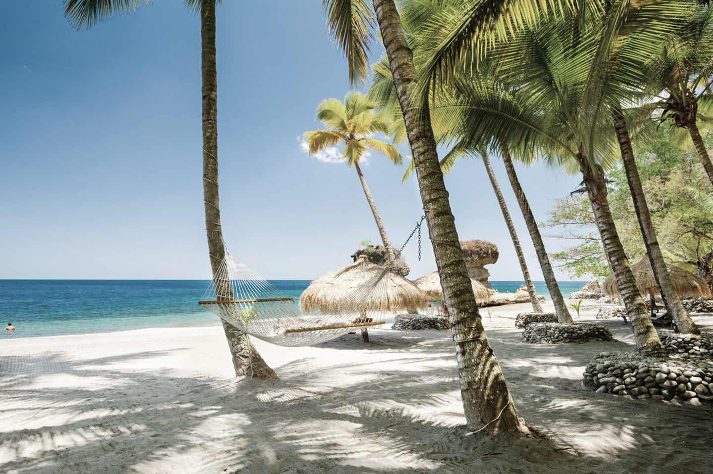 Relaxen zwischen den Palmen am Jade Mountain