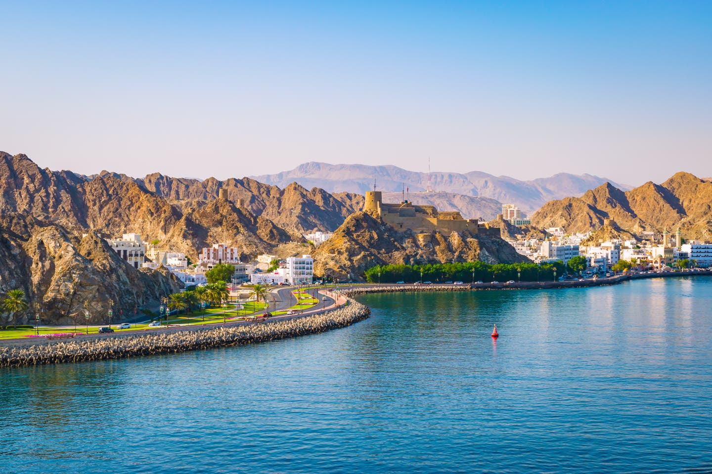 Blick auf den Hafen von Maskat im Oman