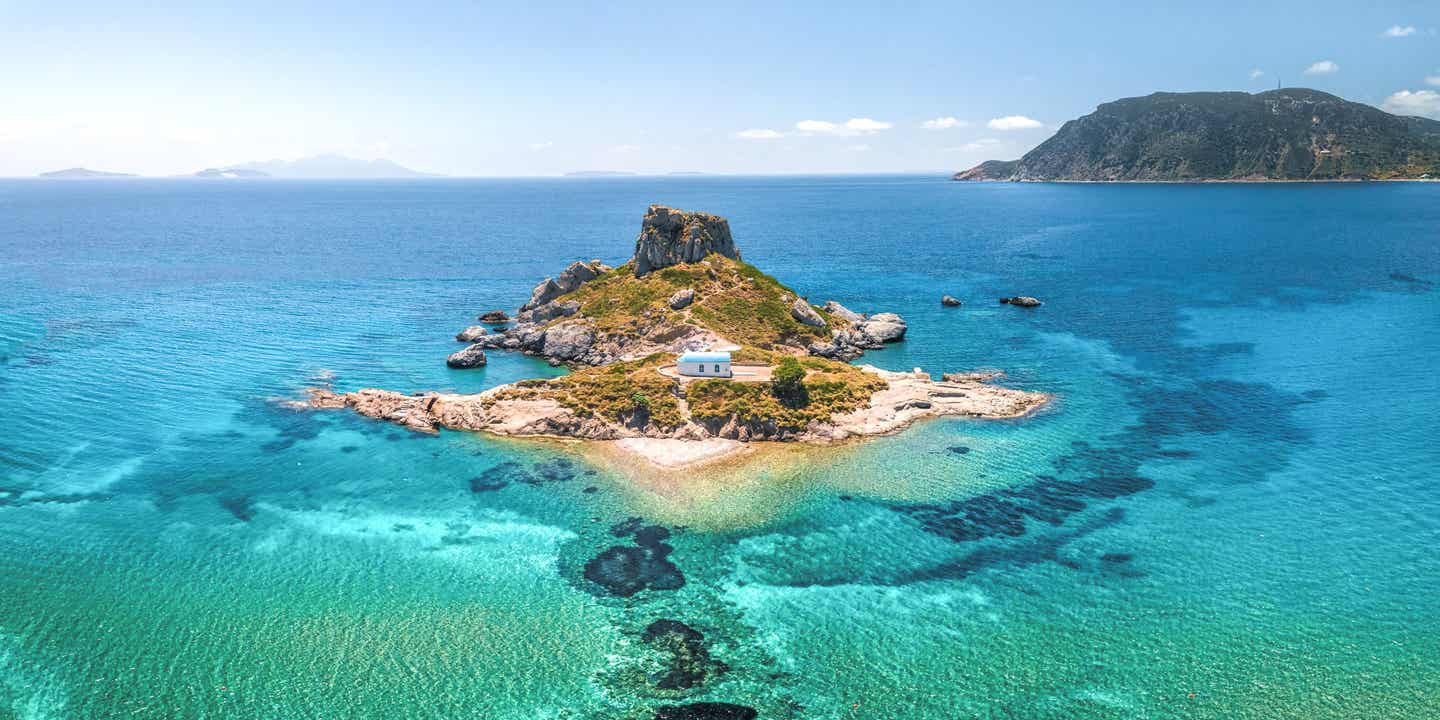 Kos-Tipp: Blick von Agios Stefanos auf die Insel Kastri mit der weißen Kapelle Agios Nikolaos