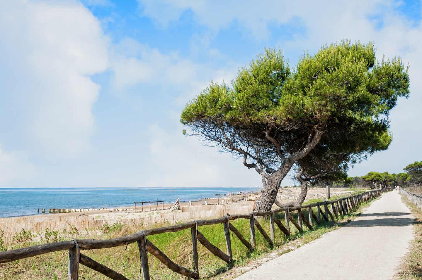 Der Strand von Bibione in Venetien